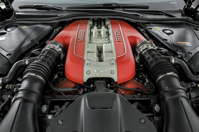Used 2021 Ferrari 812 GTS RWD image 28
