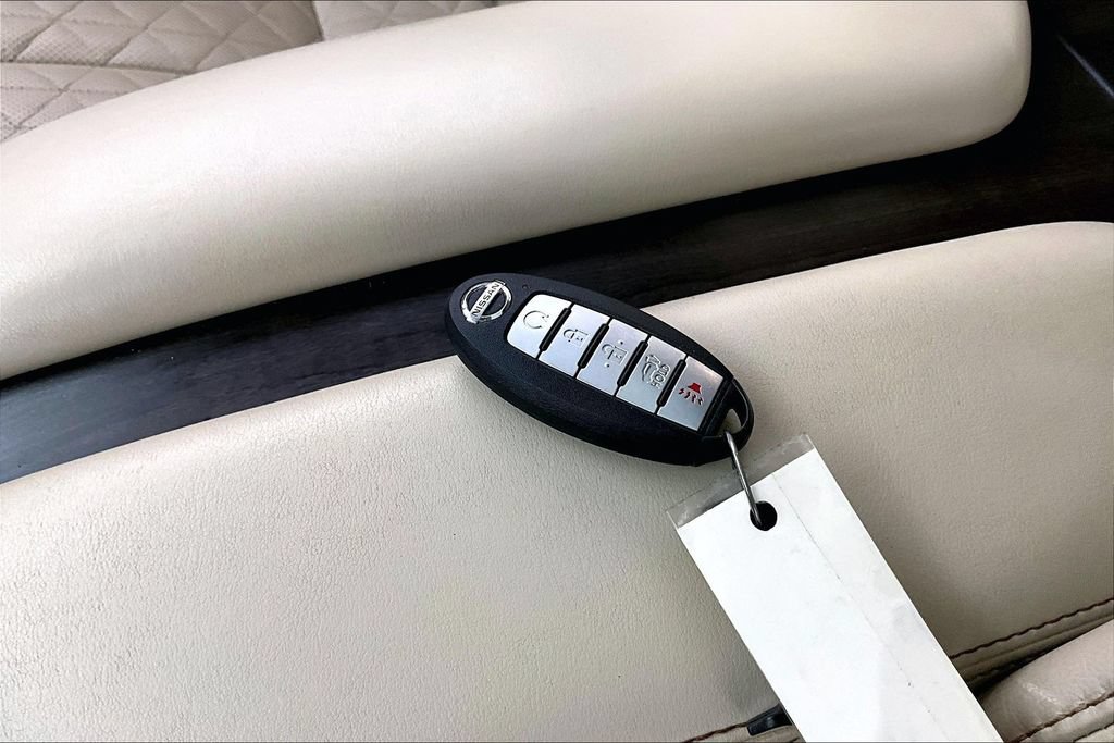Used 2022 Nissan Murano Platinum w/ Cargo Package FWD image 11