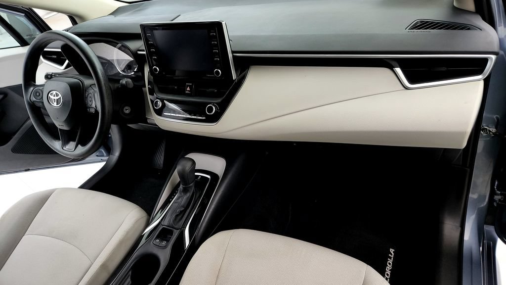 Certified 2021 Toyota Corolla LE w/ Carpet Mat Package (TMS) FWD image 16