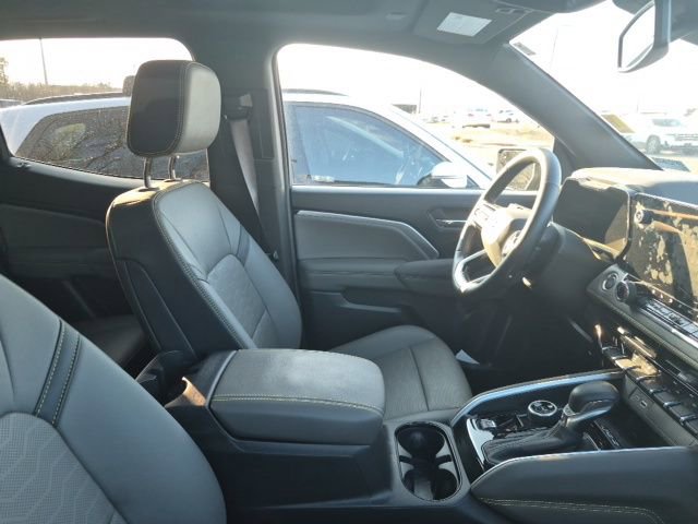 Used 2024 Chevrolet Colorado ZR2 w/ ZR2 Convenience Package III image 4