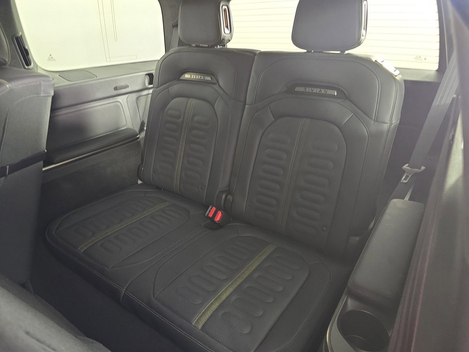 Used 2024 Rivian R1S Adventure AWD/4WD image 22