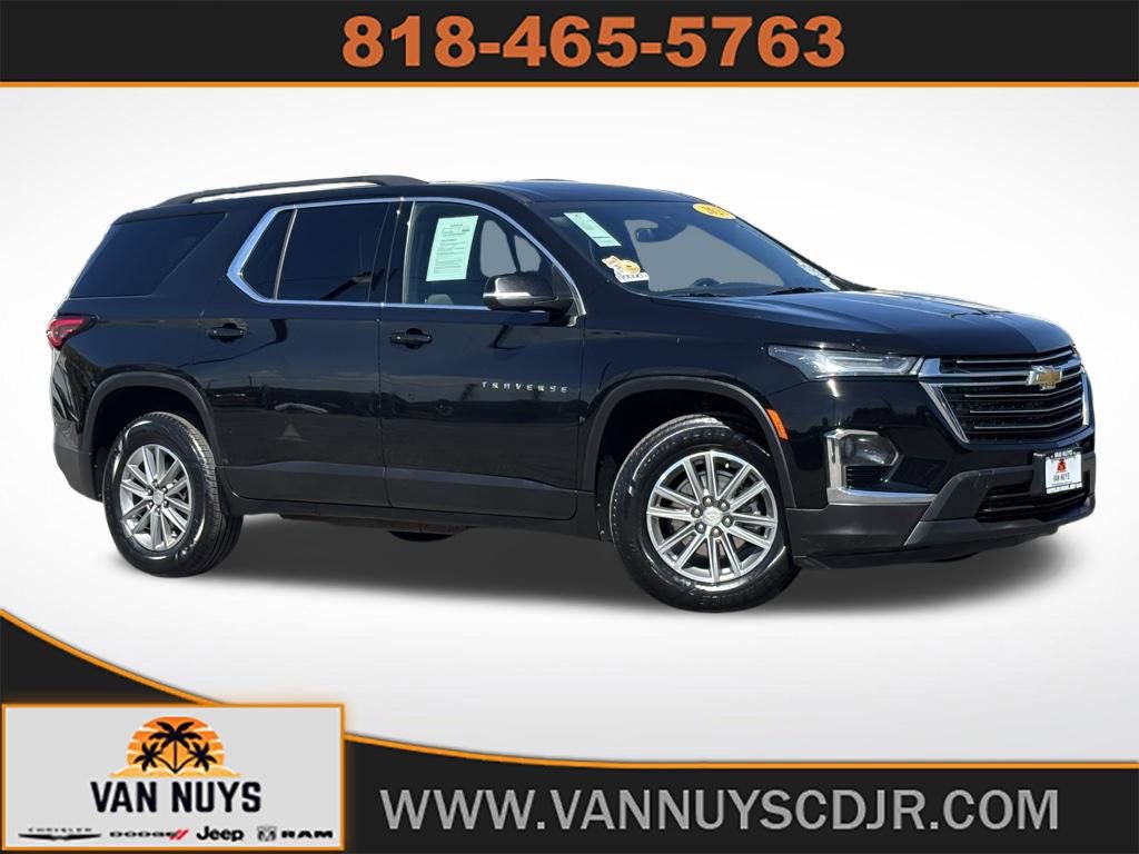 Used 2023 Chevrolet Traverse LT image 1