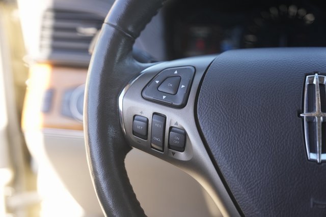 Used 2015 Lincoln MKX FWD w/ Equipment Group 101A image 22