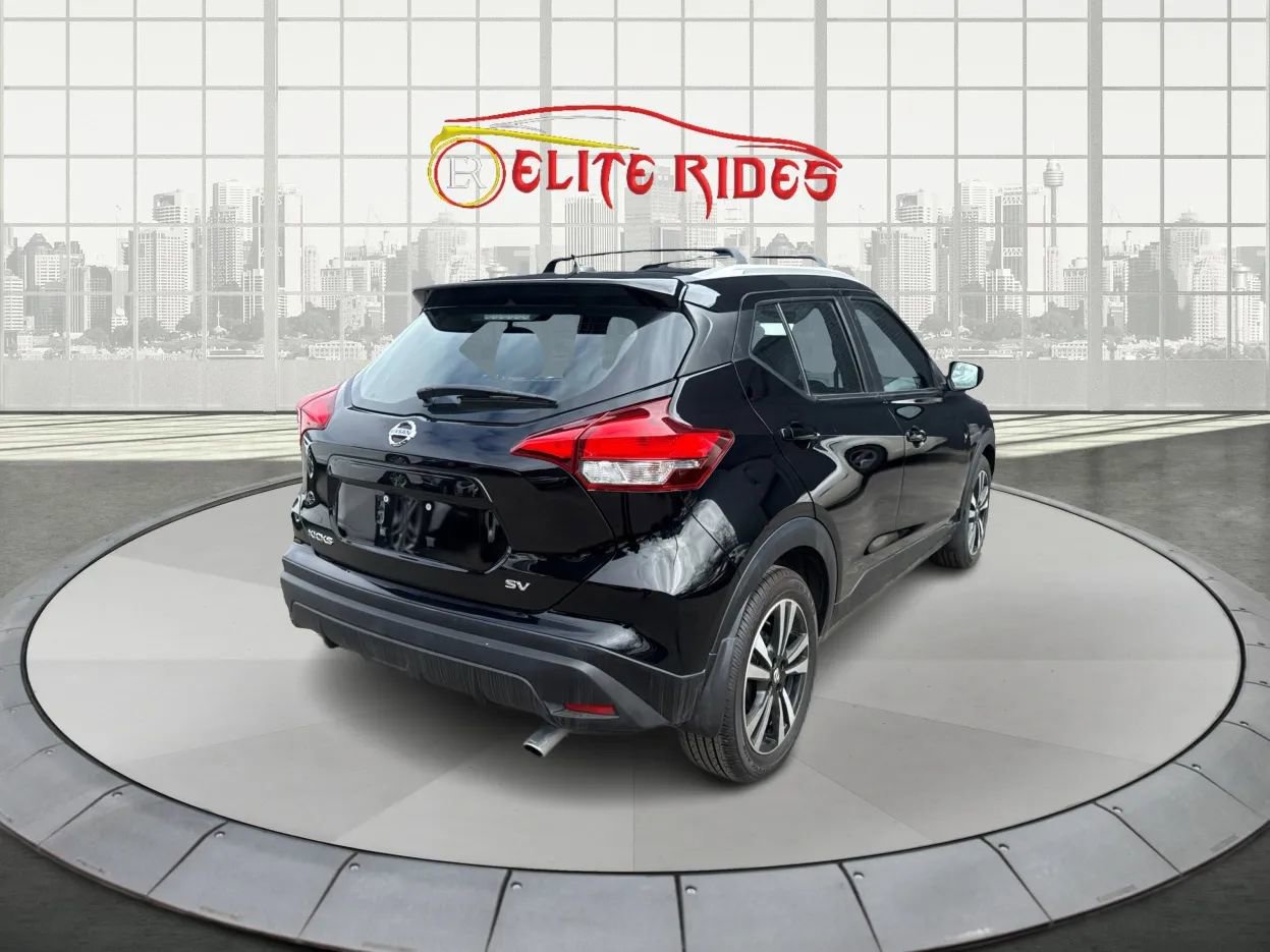 Used 2020 Nissan Kicks SV w/ Exterior Package FWD image 3