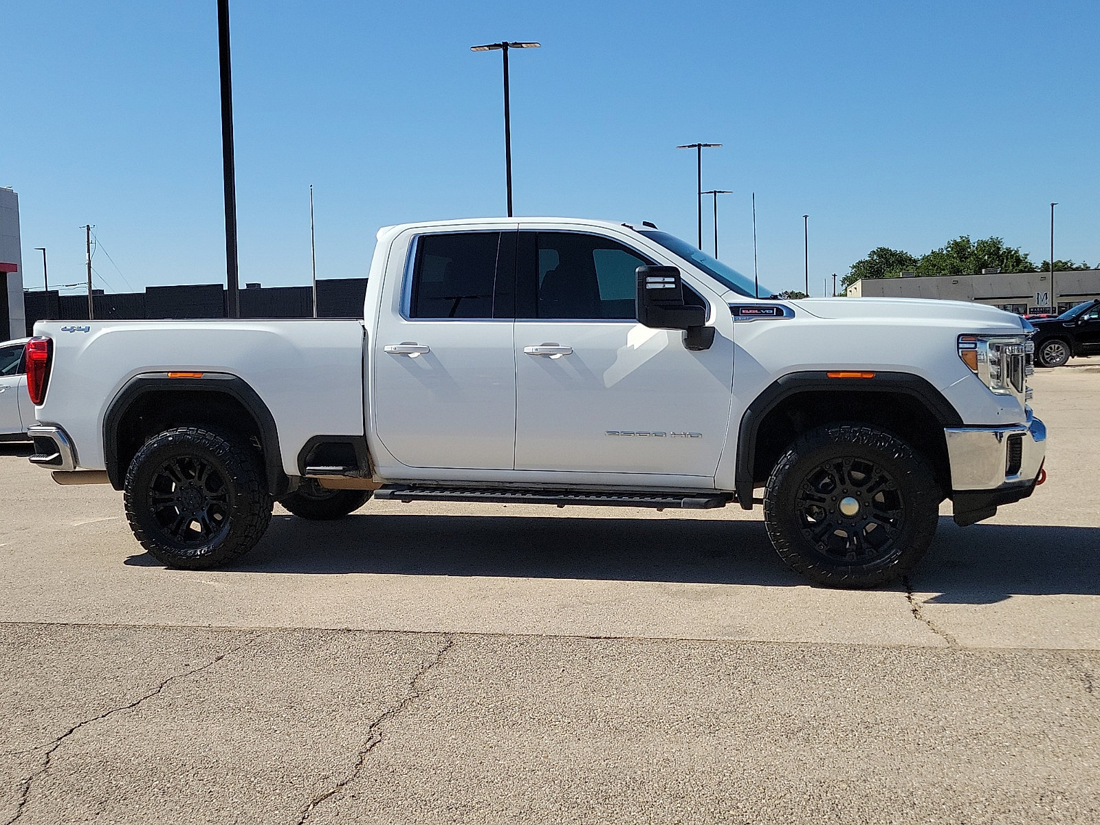 Used 2022 GMC Sierra 2500 SLE w/ SLE Value Package; AWD/4WD image 5