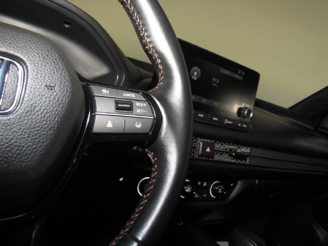 Certified 2025 Honda HR-V Sport image 29