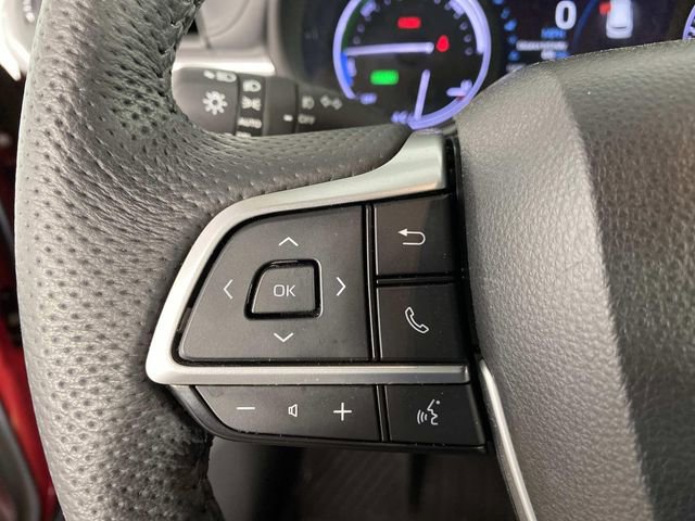 Used 2024 Toyota Sienna Limited image 16