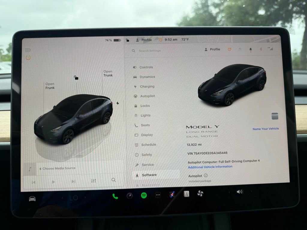 Used 2025 Tesla Model Y Long Range image 26