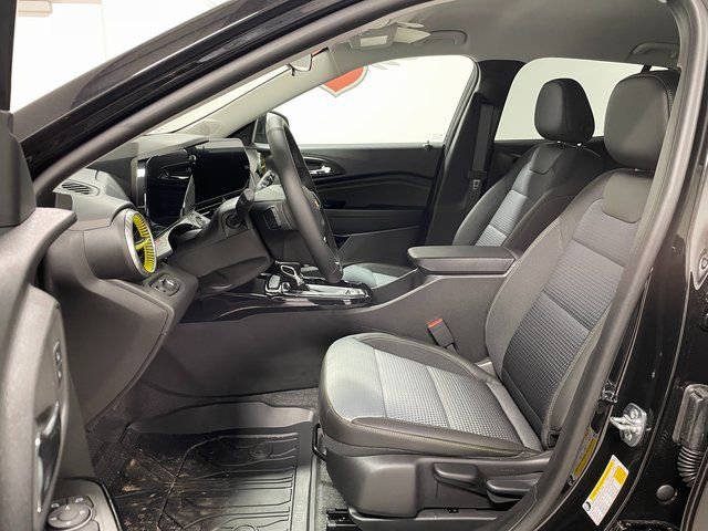 New 2026 Chevrolet Trax LT w/ Driver Confidence Package FWD image 11