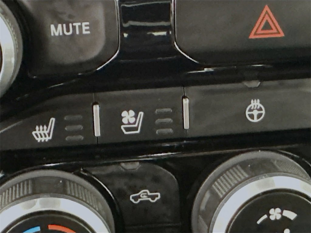 Used 2024 RAM 1500 Laramie image 28