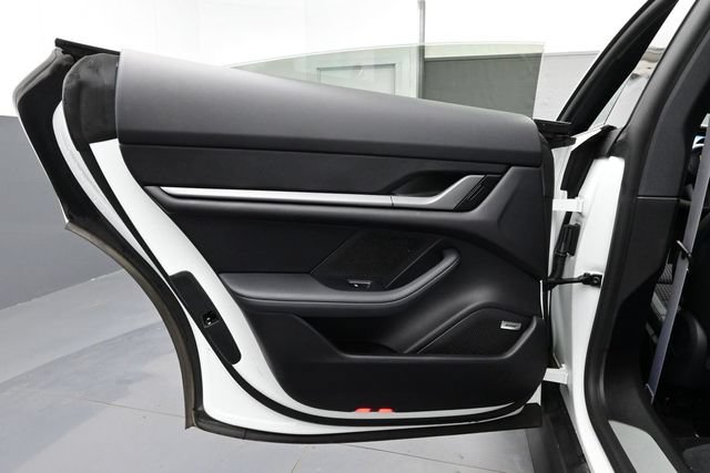 Certified 2025 Porsche Taycan AWD/4WD image 11