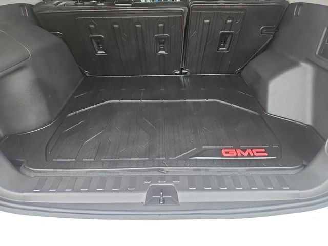 Used 2024 GMC Terrain SLT w/ LPO, Floor Liner Package AWD/4WD image 22