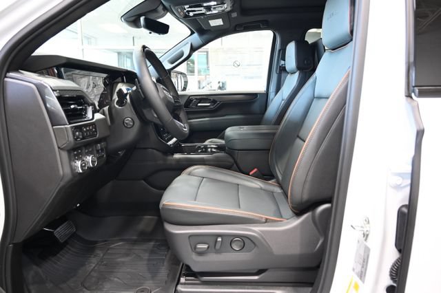 New 2026 GMC Yukon XL AT4 w/ AT4 Premium Plus Package AWD/4WD image 11