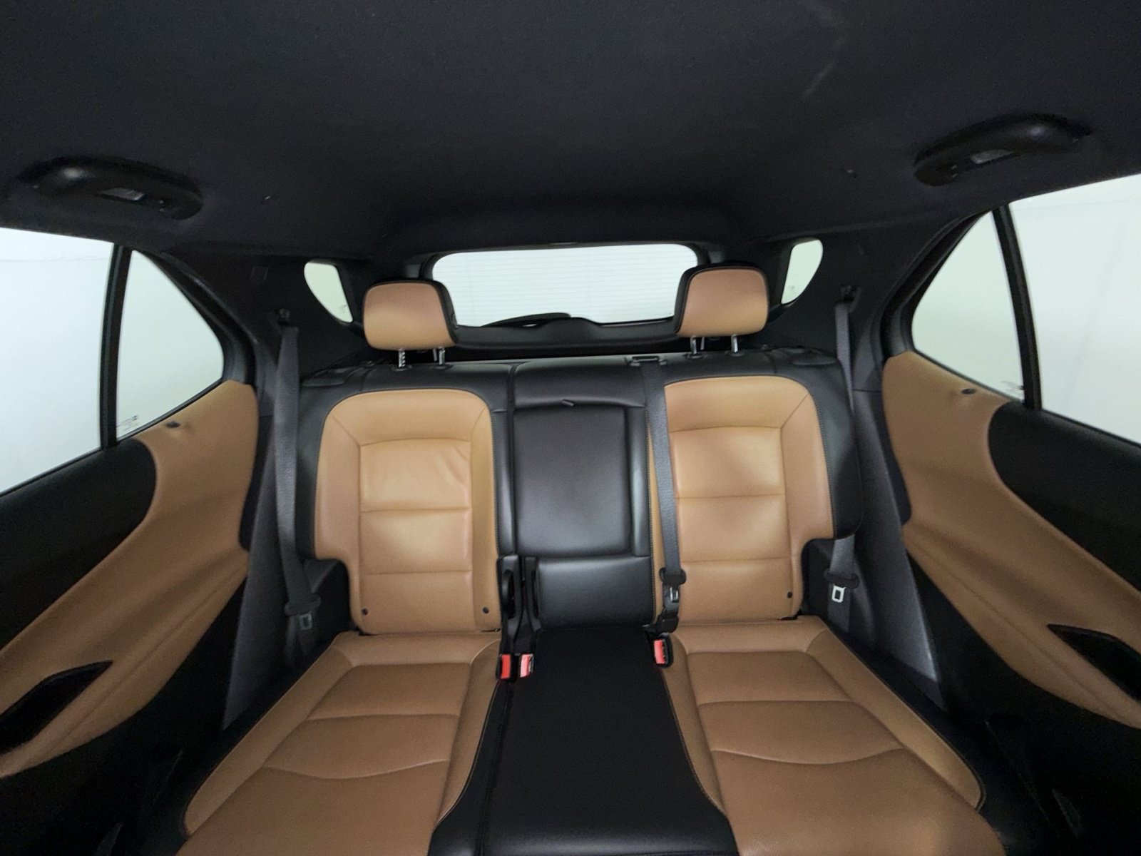 Used 2018 Chevrolet Equinox Premier FWD image 24