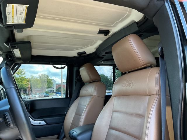 Used 2012 Jeep Wrangler Unlimited Rubicon w/ Dual Top Group AWD/4WD image 24