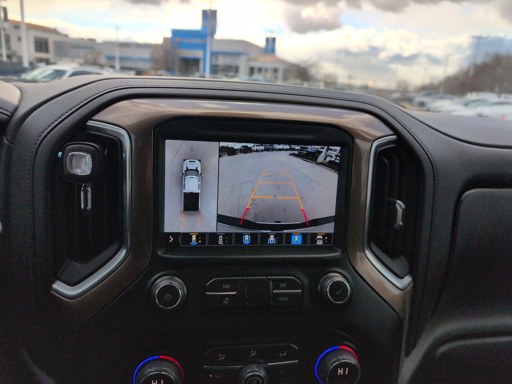 Certified 2022 Chevrolet Silverado 3500 High Country w/ Safety Package II image 20