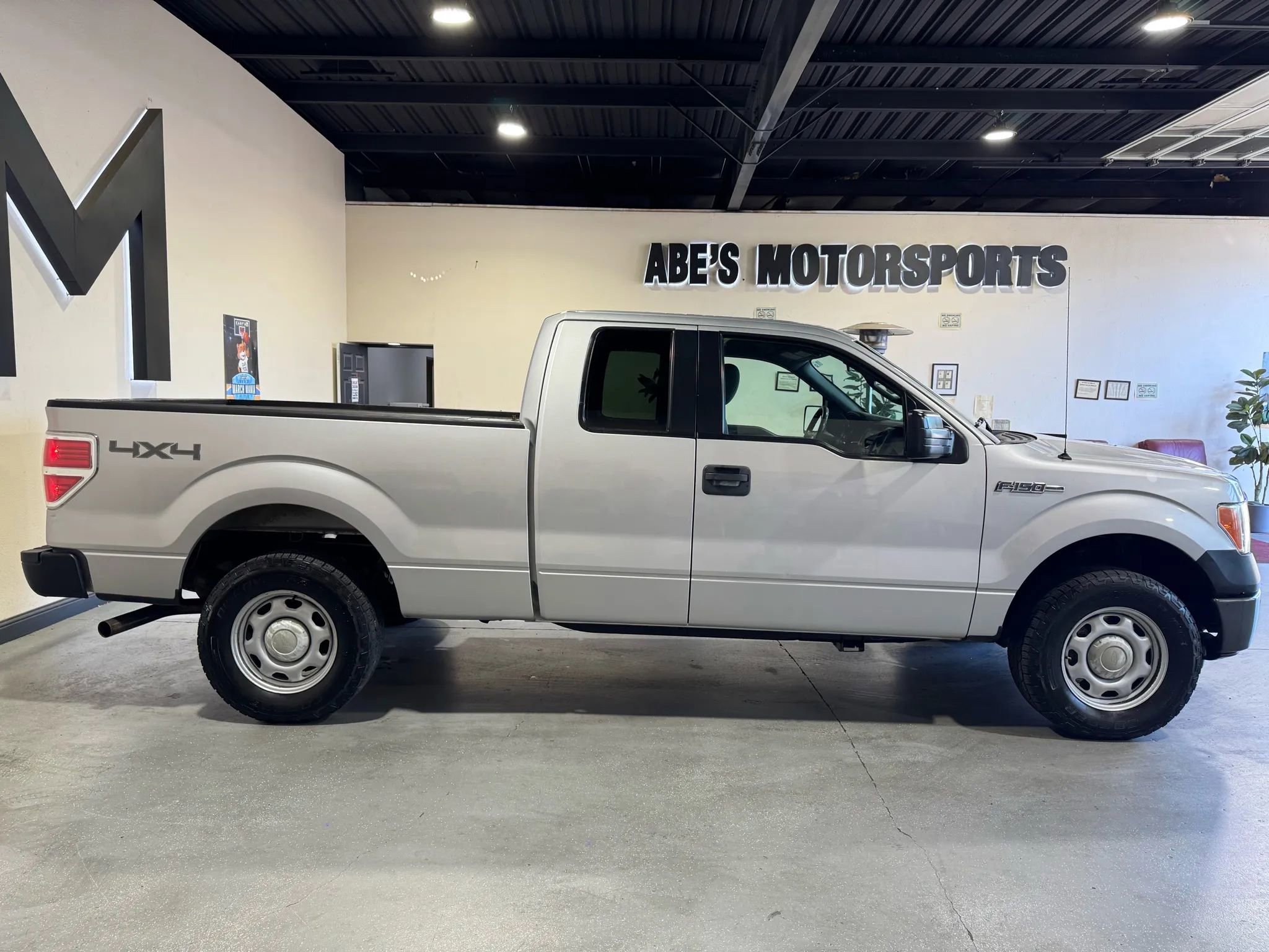 Used 2014 Ford F150 XL w/ Power Equipment Group image 4