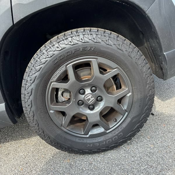 Used 2023 Honda Pilot TrailSport image 27