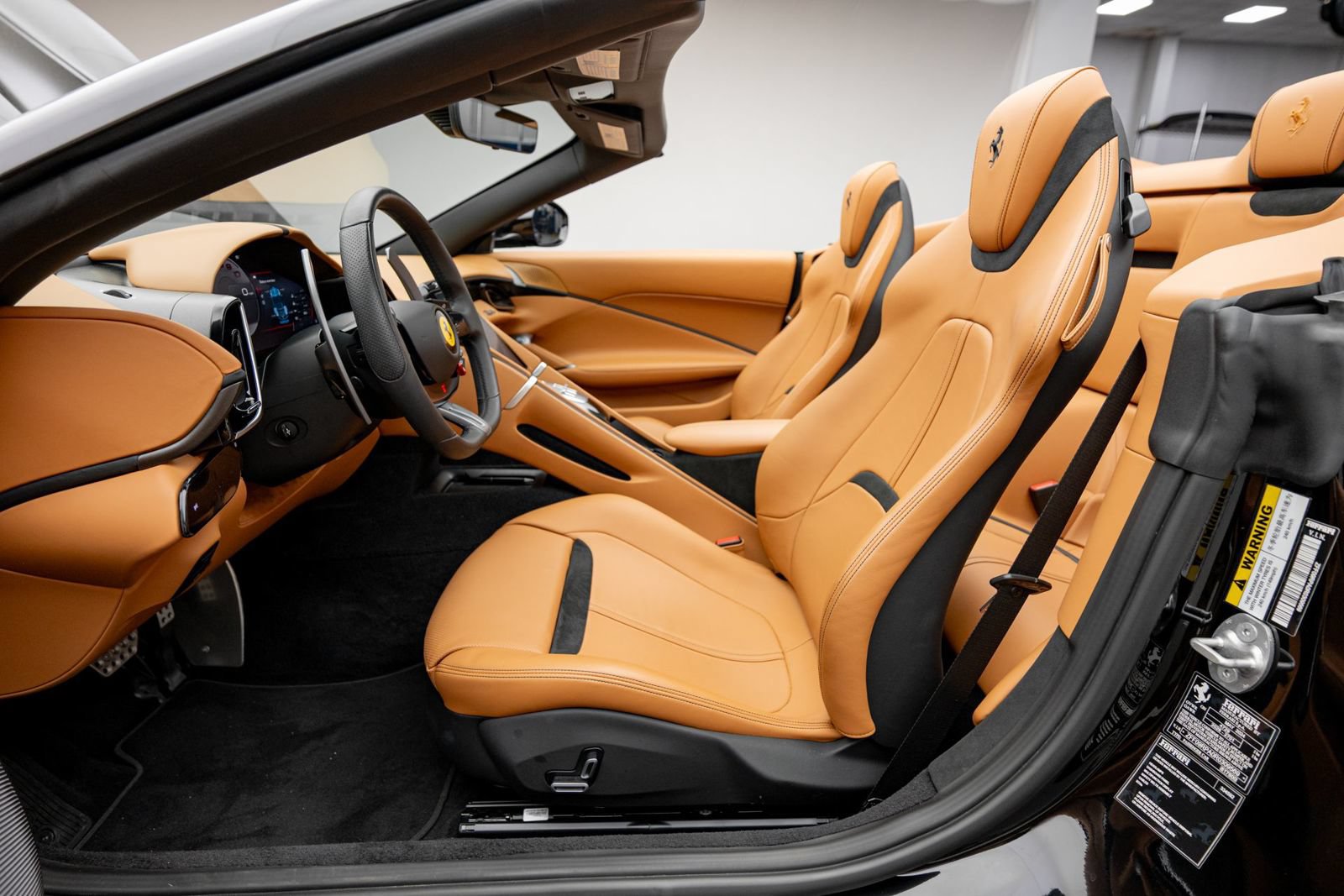 Used 2024 Ferrari Roma Spider RWD image 17