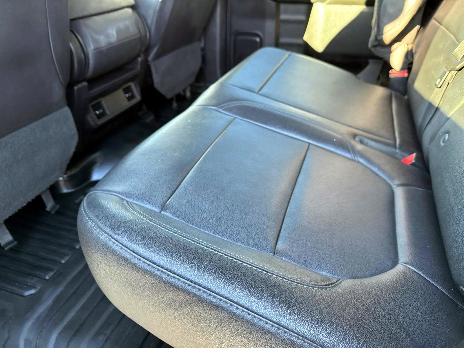 Certified 2022 GMC Sierra 3500 Pro w/ Convenience Package image 9