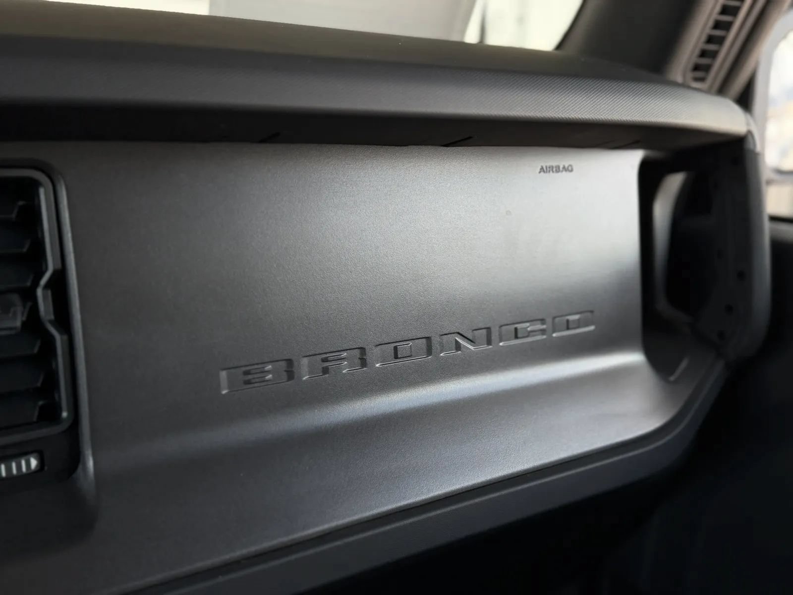 Used 2025 Ford Bronco Badlands AWD/4WD image 40