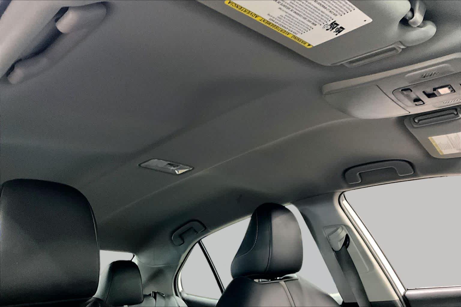 Used 2024 Toyota Camry SE FWD image 13