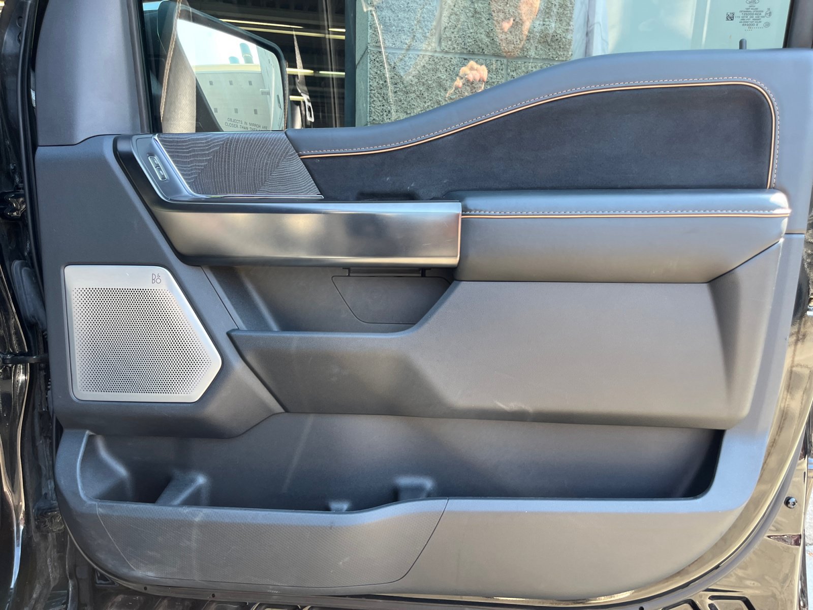 Used 2023 Ford F150 Platinum w/ FX4 Off-Road Package AWD/4WD image 27