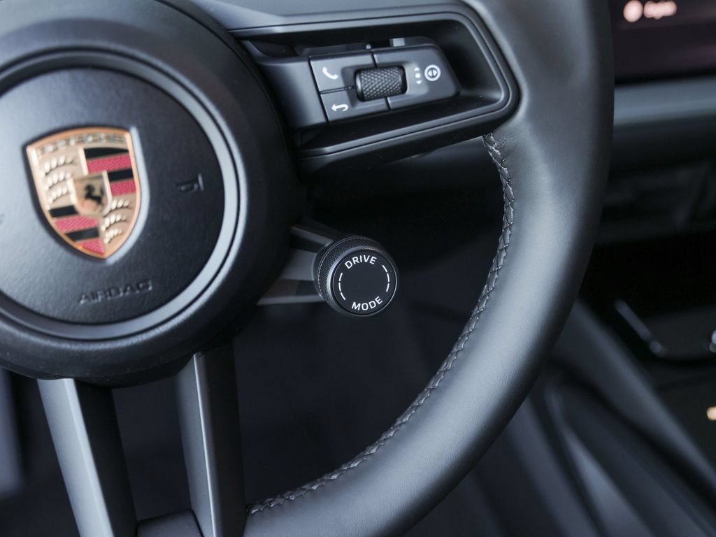 Certified 2026 Porsche Cayenne AWD/4WD image 22