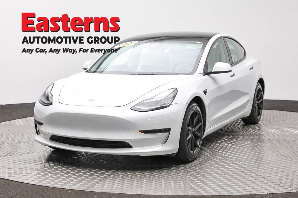 Used 2023 Tesla Model 3 Standard Range RWD image 1