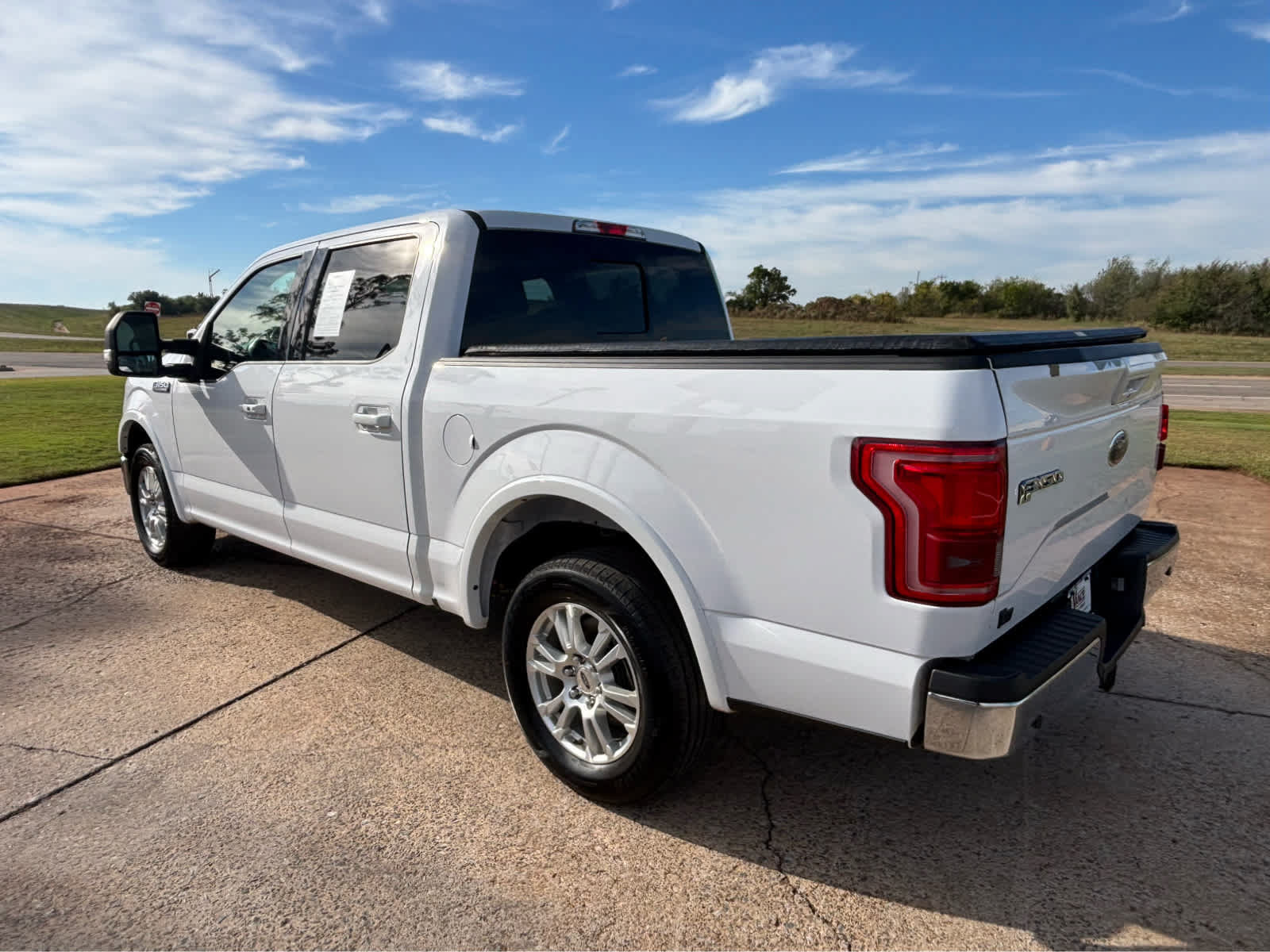 Used 2017 Ford F150 Lariat w/ Equipment Group 501A Mid RWD image 5
