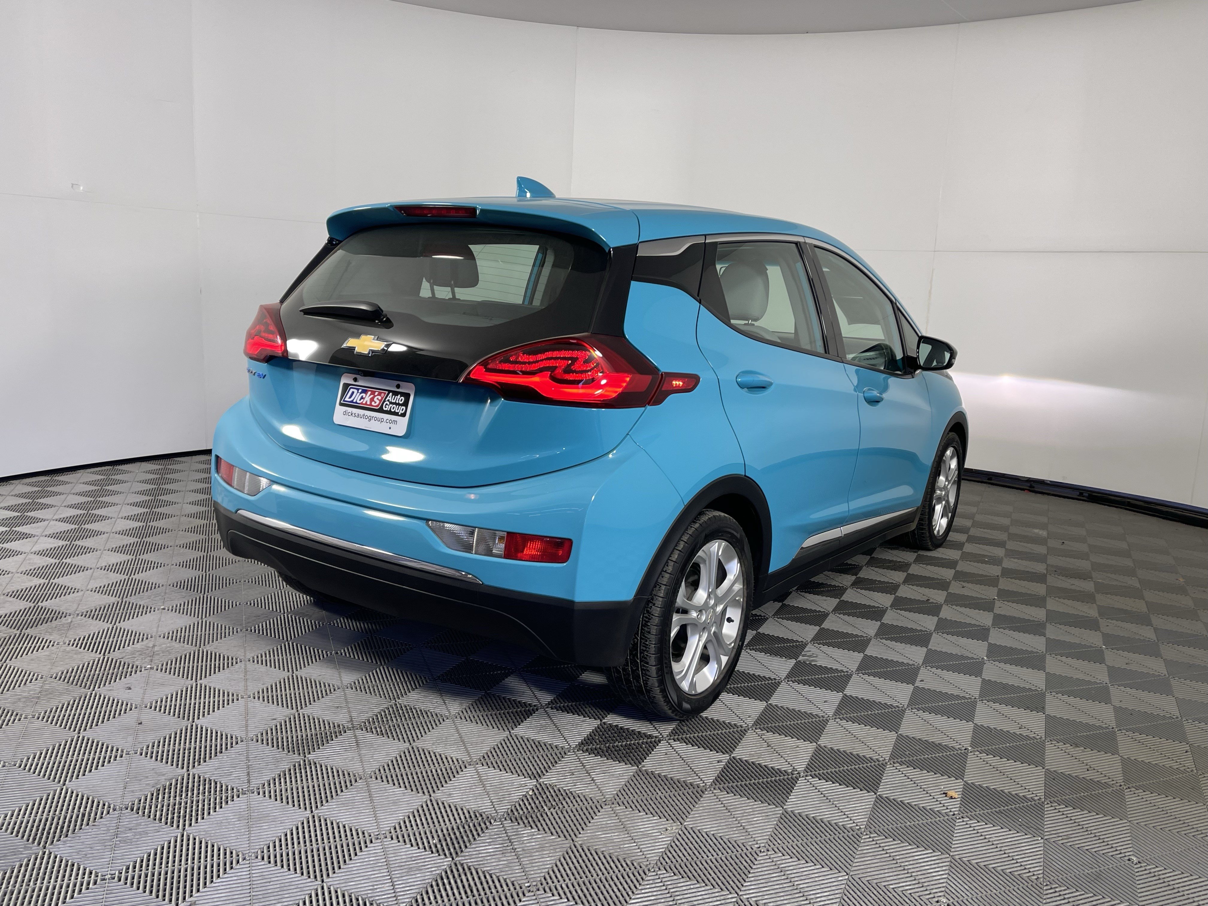 Used 2020 Chevrolet Bolt LT FWD image 5