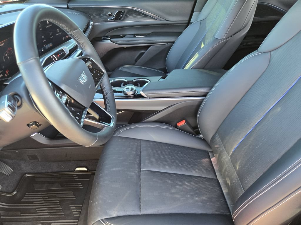 Certified 2024 Cadillac Lyriq Sport AWD/4WD image 8