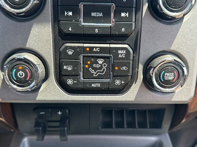 Used 2016 Ford F350 Lariat w/ Lariat Ultimate Package AWD/4WD image 31