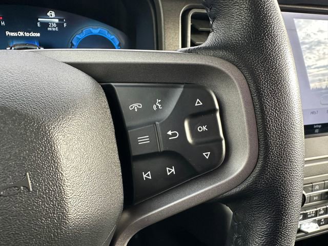 Used 2025 Ford Bronco Badlands image 15