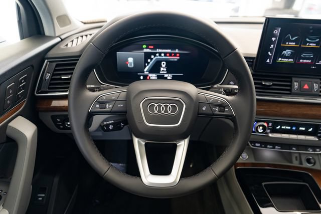 Used 2024 Audi Q5 2.0T Premium Plus w/ Premium Plus Package AWD/4WD image 14