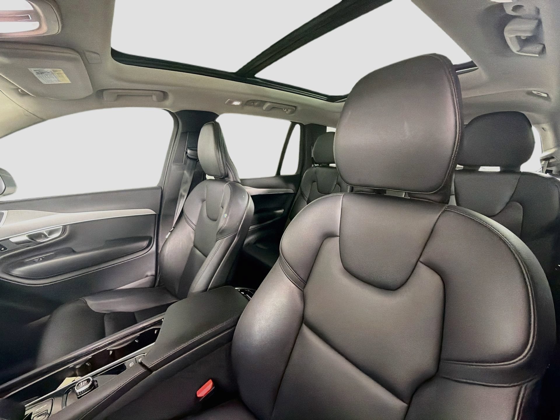 Certified 2023 Volvo XC90 B5 Core w/ Protection Package Premier AWD/4WD image 21