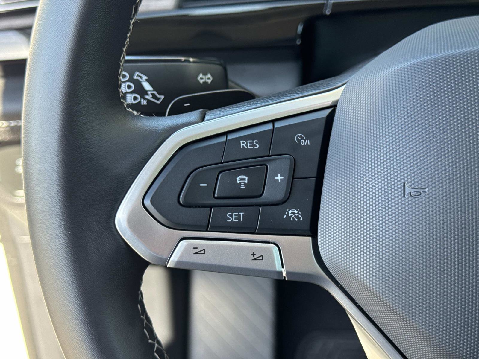 Certified 2025 Volkswagen Atlas SEL image 11