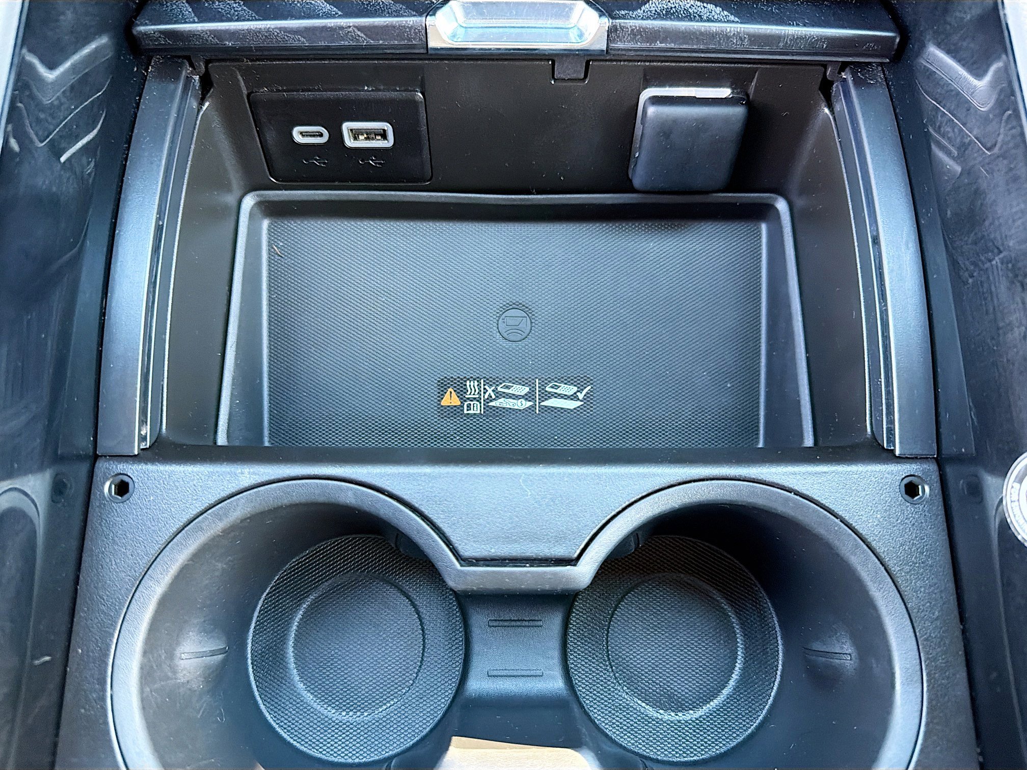 Used 2023 GMC Yukon Denali image 32