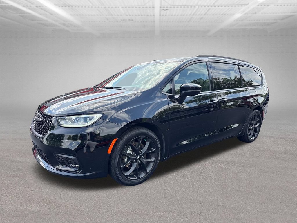 Used 2025 Chrysler Pacifica Limited FWD image 15