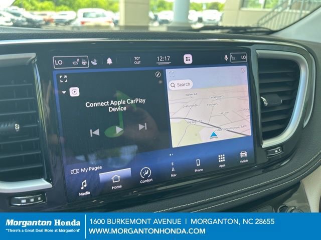 Used 2021 Chrysler Pacifica Touring-L w/ Uconnect Theater Family Group FWD image 20
