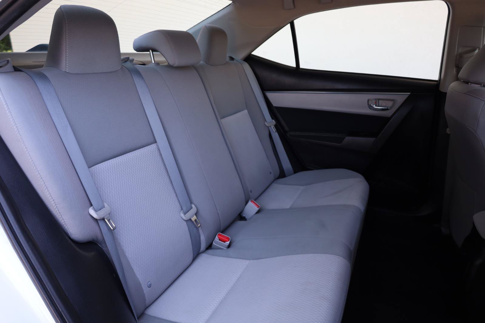 Used 2014 Toyota Corolla LE FWD image 26