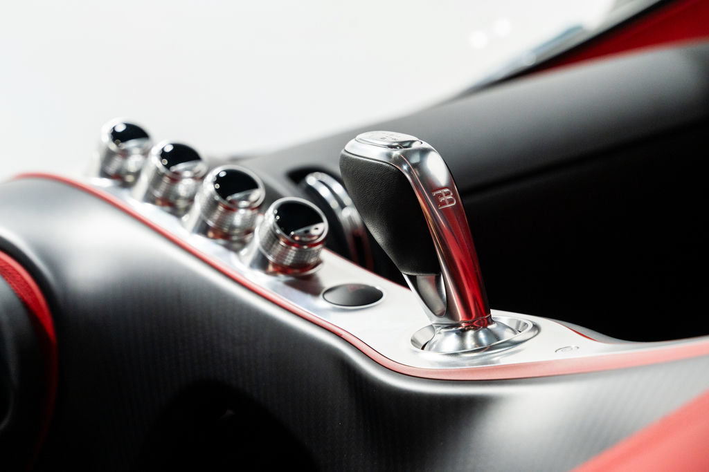 Used 2022 Bugatti Chiron Super Sport AWD/4WD image 7