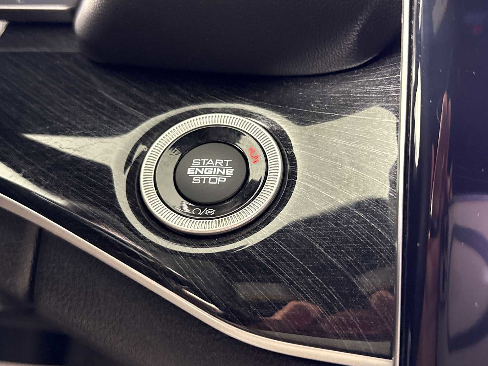 Used 2022 Jeep Grand Cherokee Trailhawk w/ Luxury Tech Group III image 18