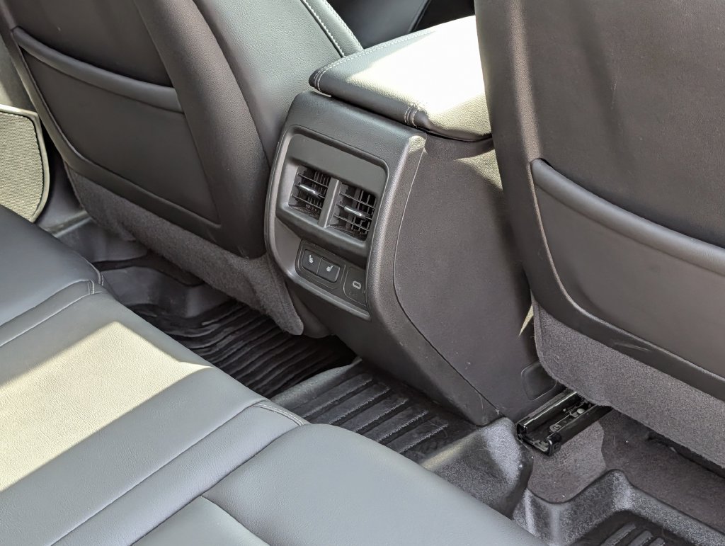 Used 2025 Cadillac XT4 Premium Luxury w/ Cold Weather Package FWD image 33
