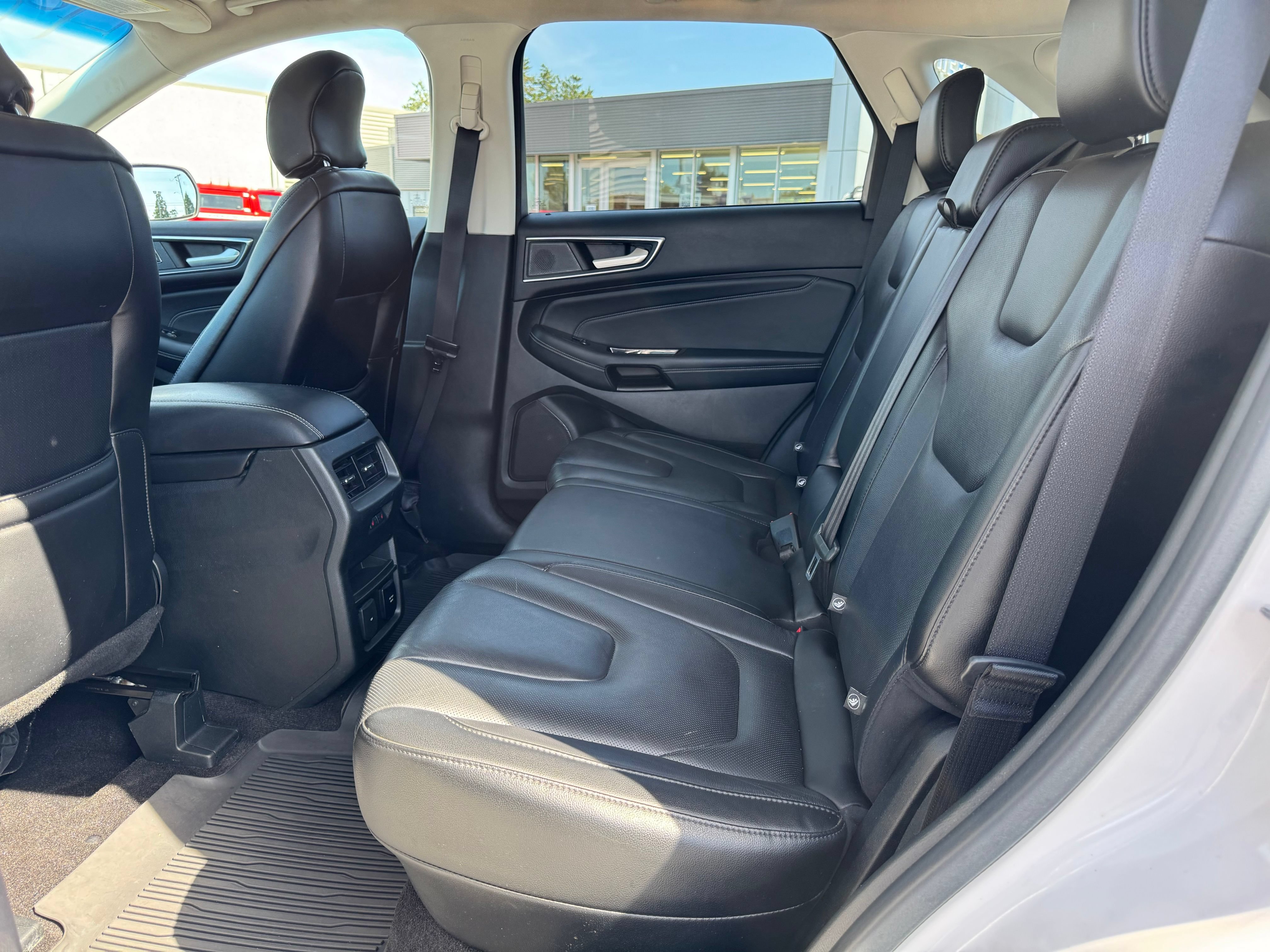 Certified 2019 Ford Edge Titanium w/ Equipment Group 301A AWD/4WD image 29