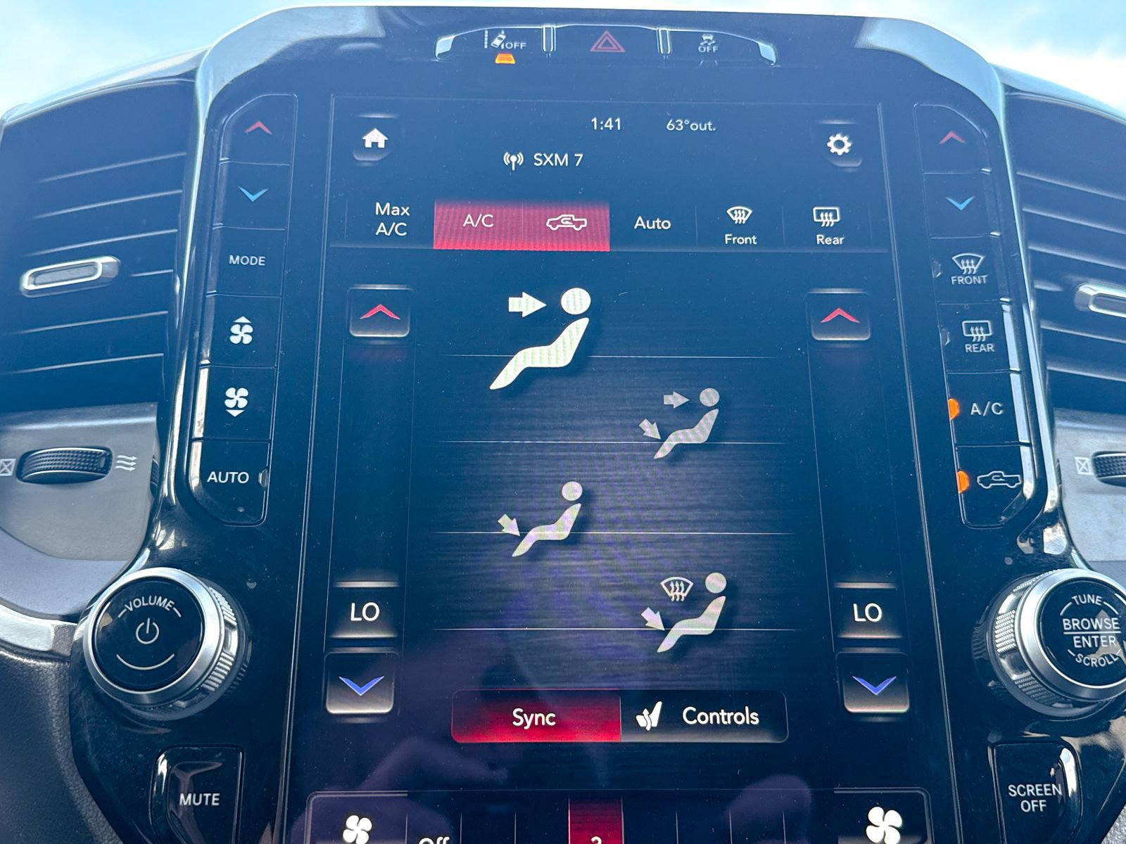 Used 2021 RAM 3500 Laramie image 27