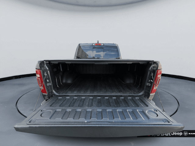 Used 2021 RAM 1500 Laramie AWD/4WD image 7