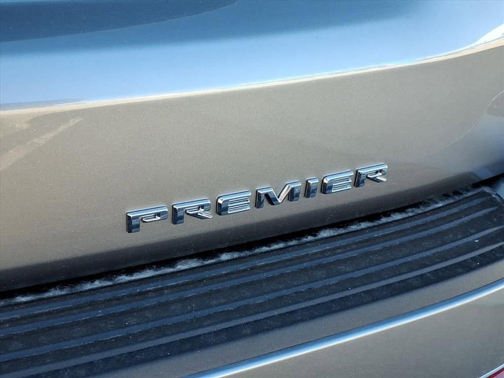 New 2026 Chevrolet Suburban Premier image 5