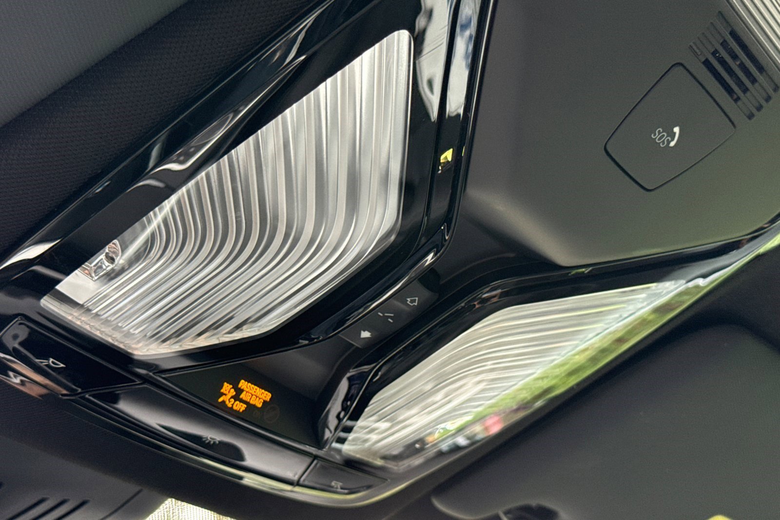 Used 2025 BMW 430i Coupe w/ Premium Package image 21