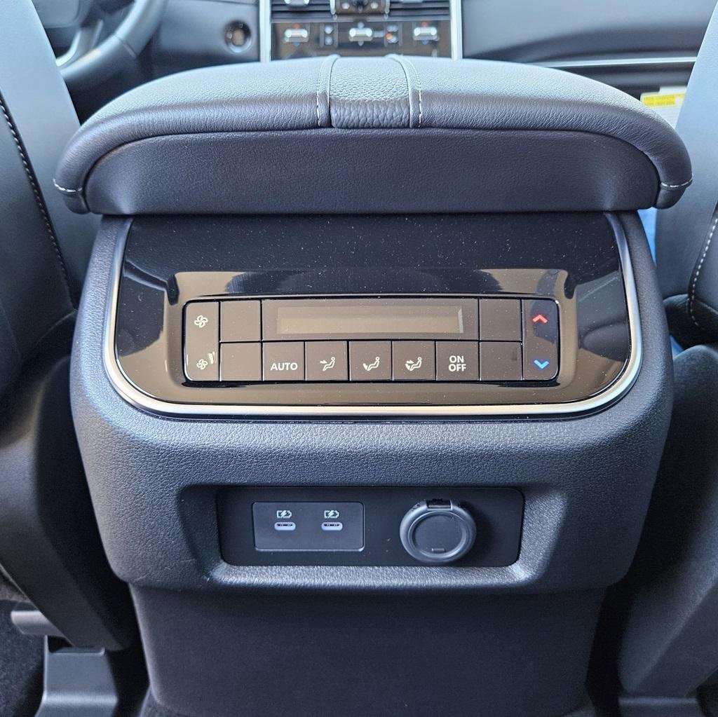 New 2026 Nissan Armada SV image 16